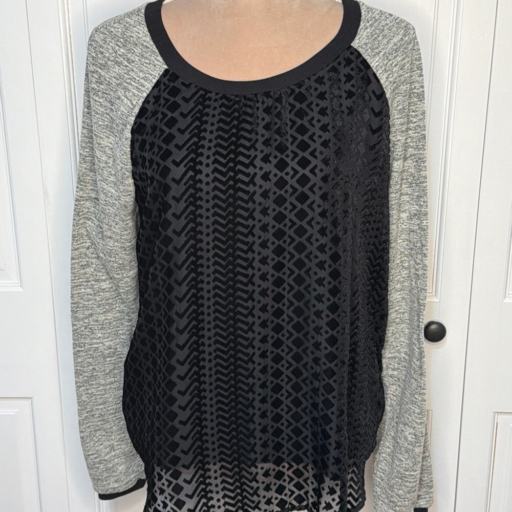 The Addison Story Anthropologie Black Velvet Burnout Size Large Mixed Media Grey